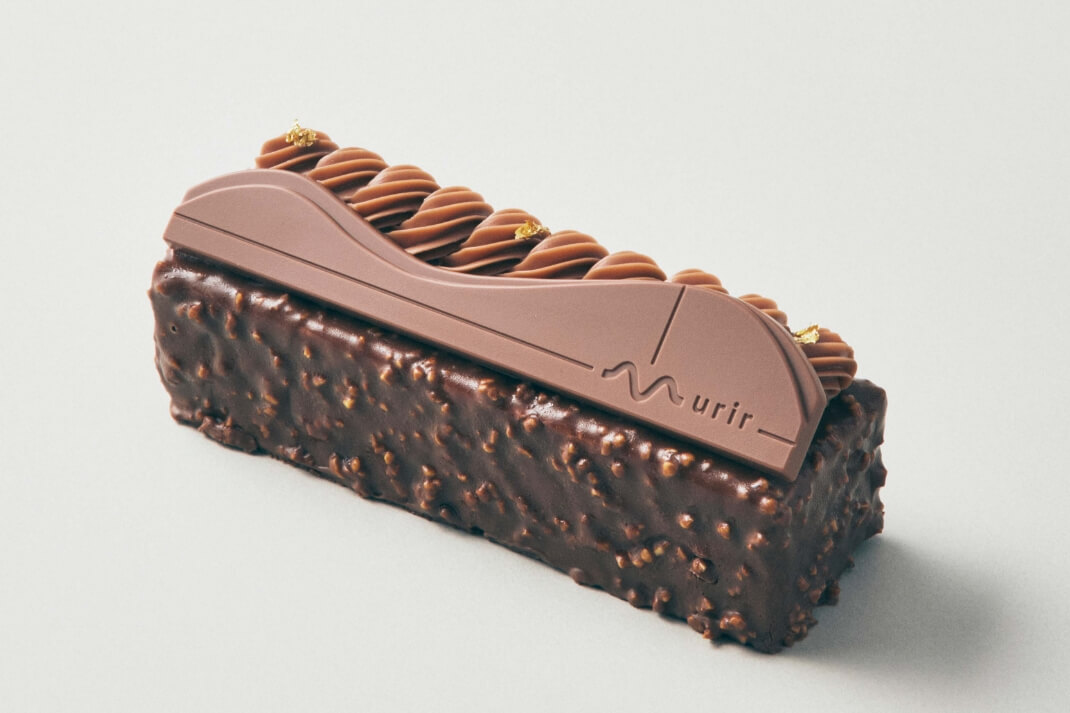 長方形型のチョコレートケーキ